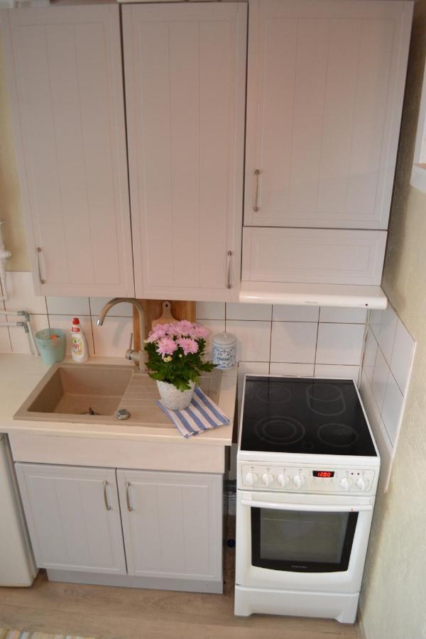 Sunny Apartment, 7 Min With Tram To The Old Town Reval Exterior foto